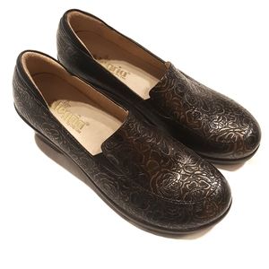 alegria women's emma clog